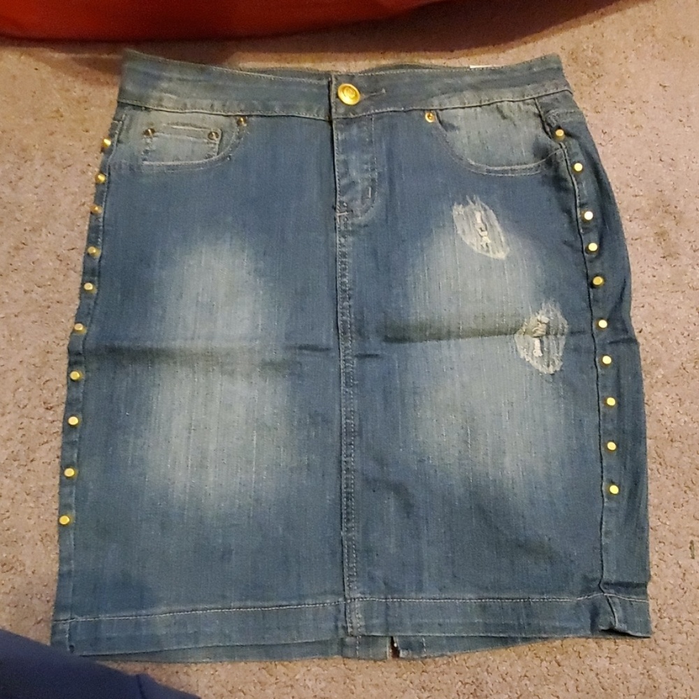 JW rock it denim skirt with gold studs